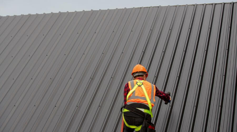 Professional gutter cleaning in Evergreen, LA